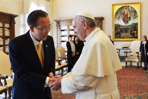 The Secretary General of the UN hail the Pope as a "spiritual leader" for the One World government. 